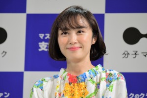 「分子マスク」プレス発表会に登場した山口もえ