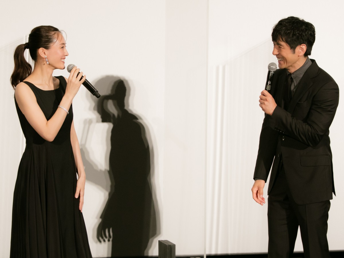 岡田健史、綾瀬はるかに“美しいお顔”と言われ「ドキドキします」