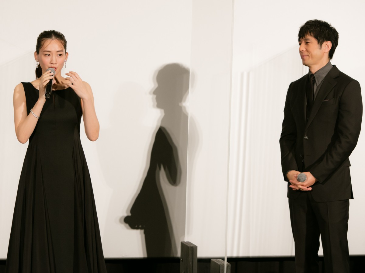 岡田健史、綾瀬はるかに“美しいお顔”と言われ「ドキドキします」