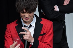 ドラマ『賭ケグルイ双』完成報告イベントに登場した佐野勇斗