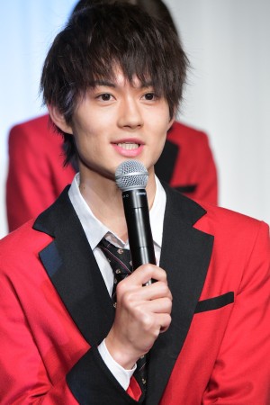 ドラマ『賭ケグルイ双』完成報告イベントに登場した佐野勇斗