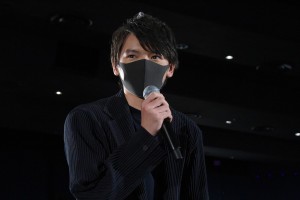 映画『ブレイブ ‐群青戦記‐』公開後舞台あいさつにサプライズ登場した濱田龍臣