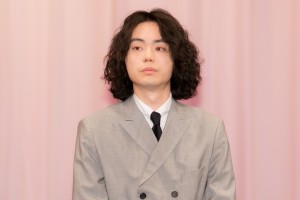 映画『キネマの神様』完成報告会見に登場した菅田将暉