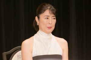 映画『キネマの神様』完成報告会見に登場した寺島しのぶ