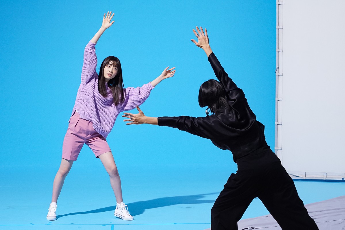 高橋ひかる、世界の衣装で6変化！　キュートなダンス映像公開