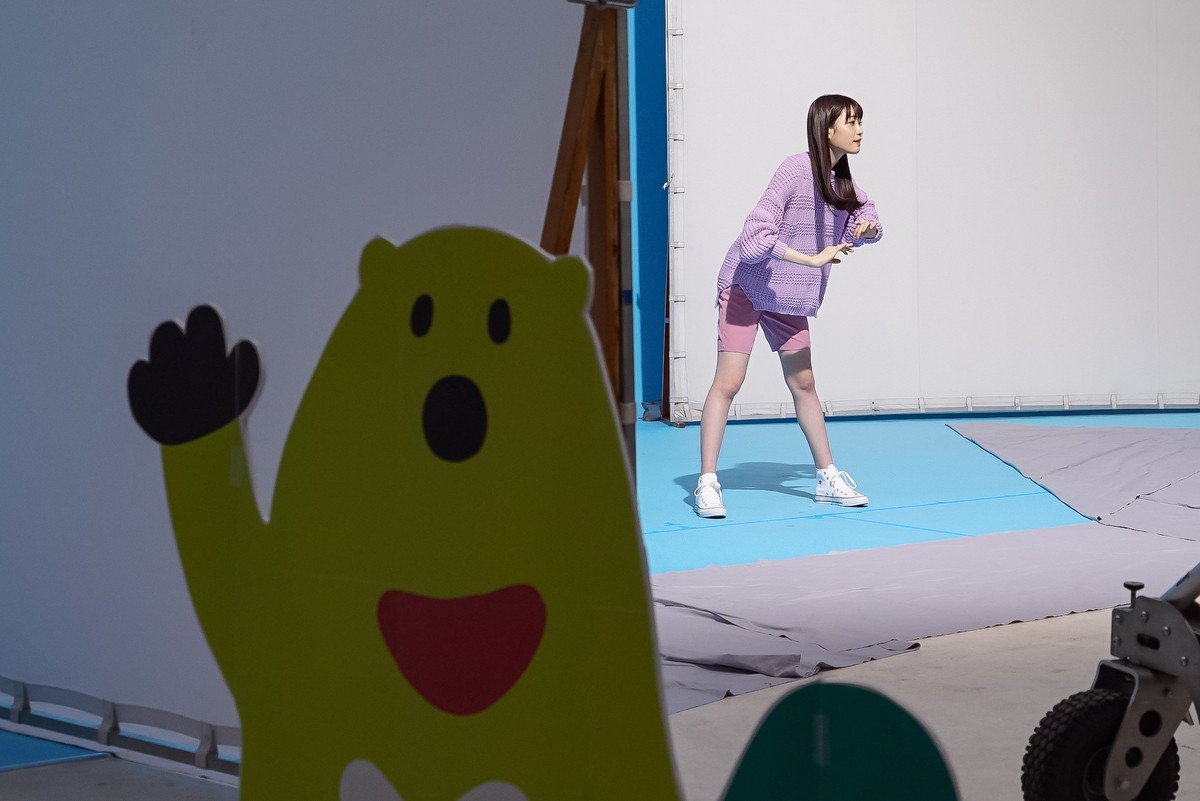 高橋ひかる、世界の衣装で6変化！　キュートなダンス映像公開