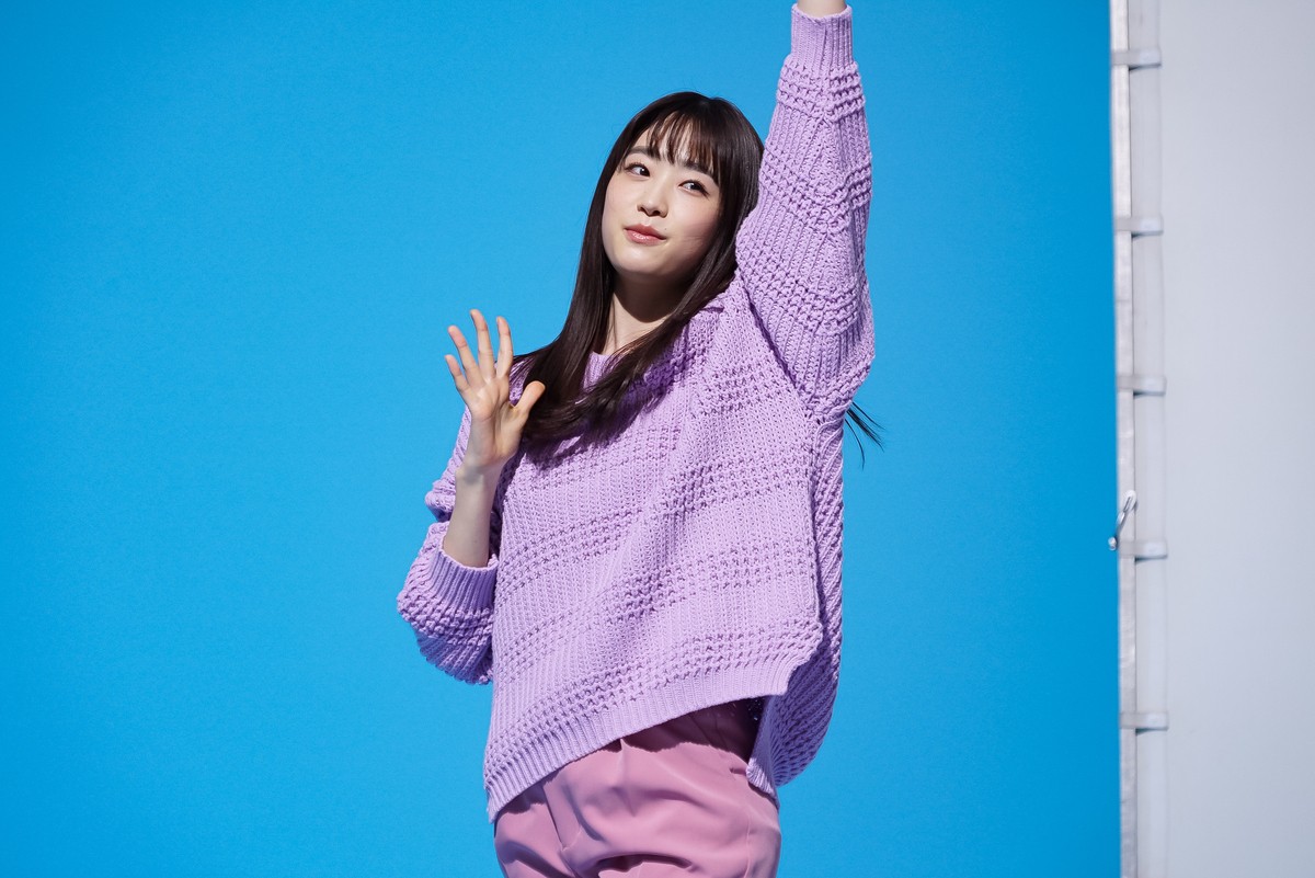 高橋ひかる、世界の衣装で6変化！　キュートなダンス映像公開