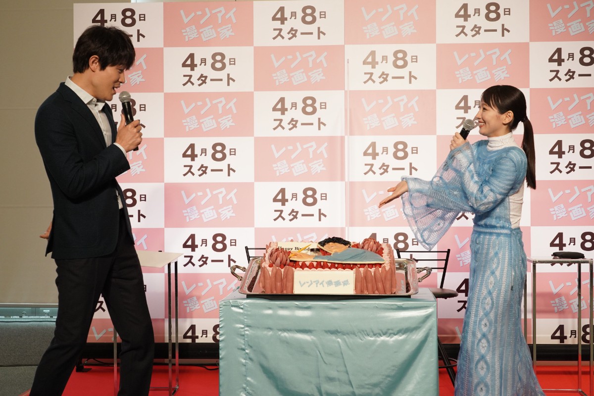 鈴木亮平、吉岡里帆と至近距離のシーンに「キュンとし過ぎて笑いが止まらなくなった」