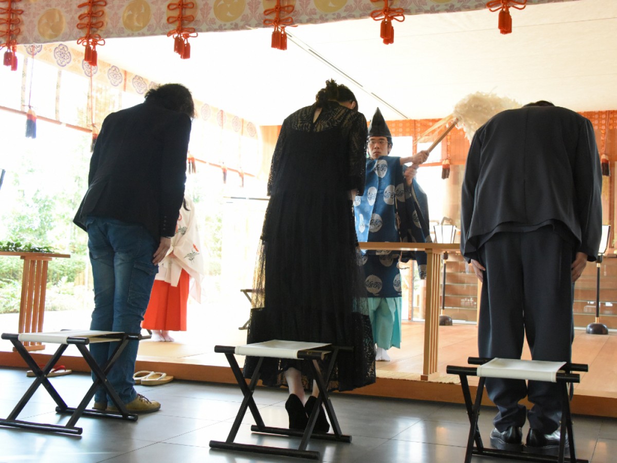 雛形あきこ＆天野浩成夫妻、初会見でラブラブ　ステイホームも「ストレス感じなかった」