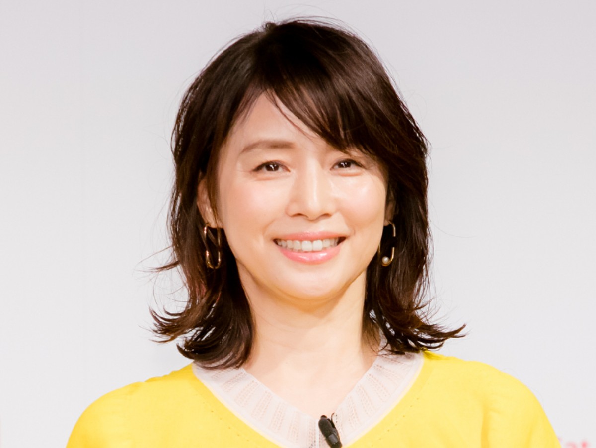 石田ゆり子「びっくりして鼻血出そう」　涙目＆すっぴんで新垣結衣＆星野源を祝福