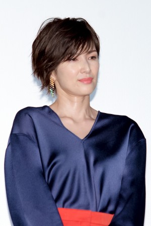 『劇場版シグナル 長期未解決事件捜査班』初日舞台あいさつに登場した吉瀬美智子