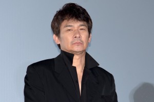『劇場版シグナル 長期未解決事件捜査班』初日舞台あいさつに登場した伊原剛志
