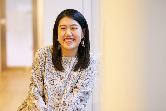 横澤夏子 高校生時代の写真に自虐 この口にするのが可愛いと思っていた時代なのよー 21年4月11日 写真 エンタメ ニュース クランクイン