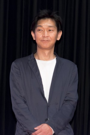 『映画クレヨンしんちゃん 謎メキ！花の天カス学園』完成披露試写会に登場した高橋渉監督