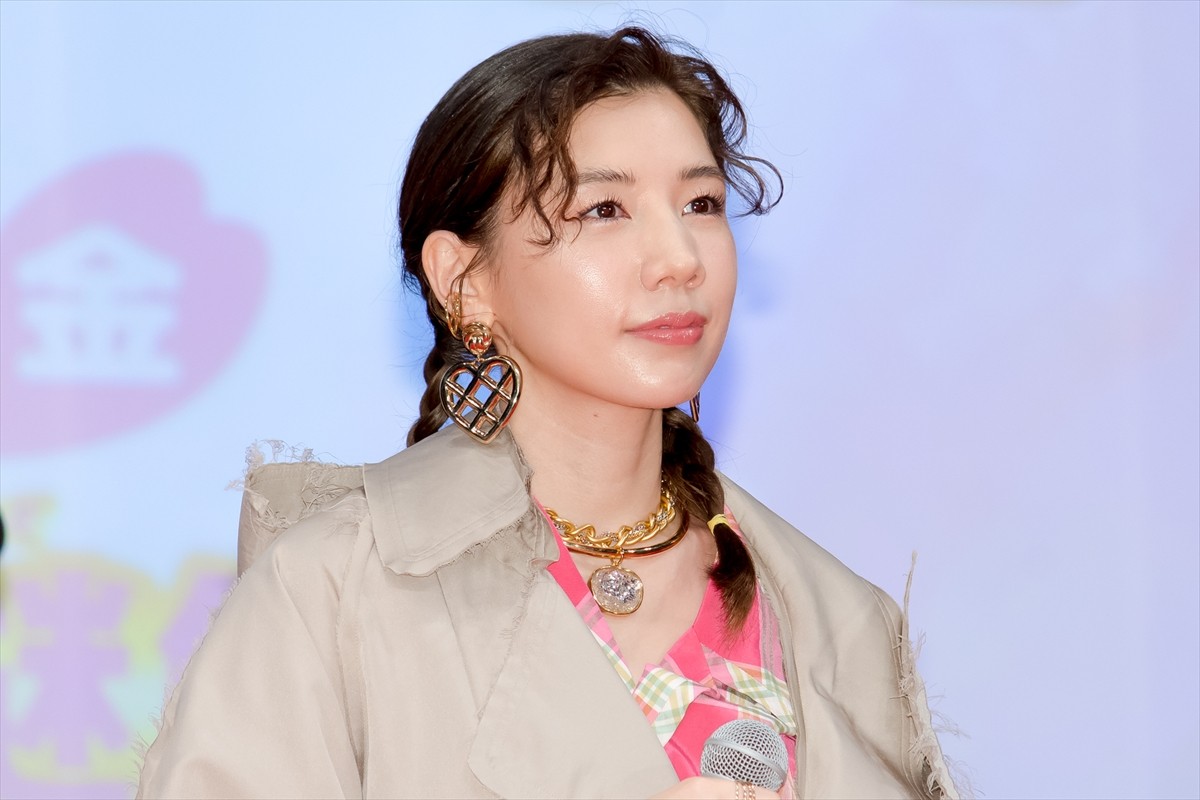 仲里依紗、あふれる“しんちゃん愛”を告白「本当にタイプで大好き！」