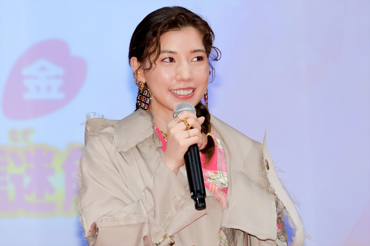 仲里依紗、あふれる“しんちゃん愛”を告白「本当にタイプで大好き！」