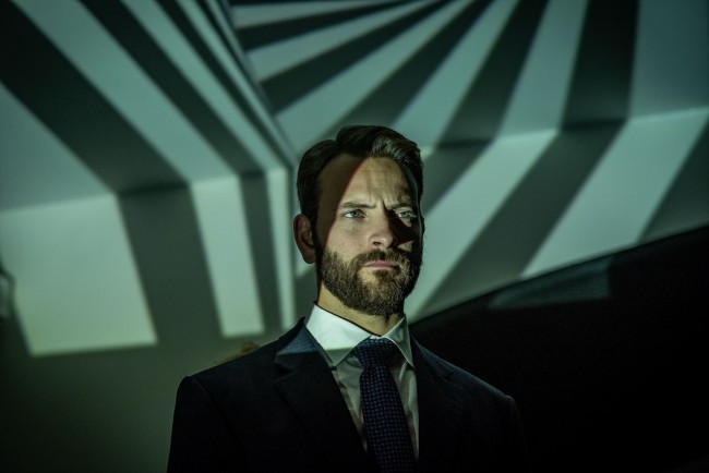 パトリック デンプシーら出演の金融ドラマ Devils 配信決定 謀略が錯綜する予告解禁 21年4月5日 写真 海外ドラマ ニュース クランクイン