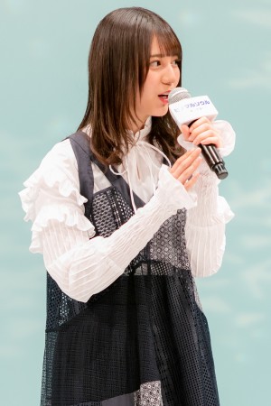 映画『ヒノマルソウル～舞台裏の英雄たち～』完成披露イベントに登場した日向坂46・小坂菜緒