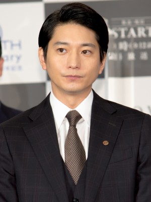 『連続ドラマW 華麗なる一族』記者発表会に登場した向井理