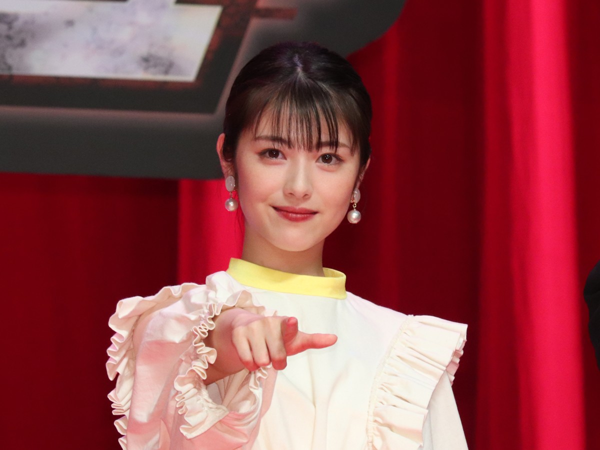 浜辺美波、大ファン『名探偵コナン』声優陣との共演に歓喜　「自然と涙がでてくる」