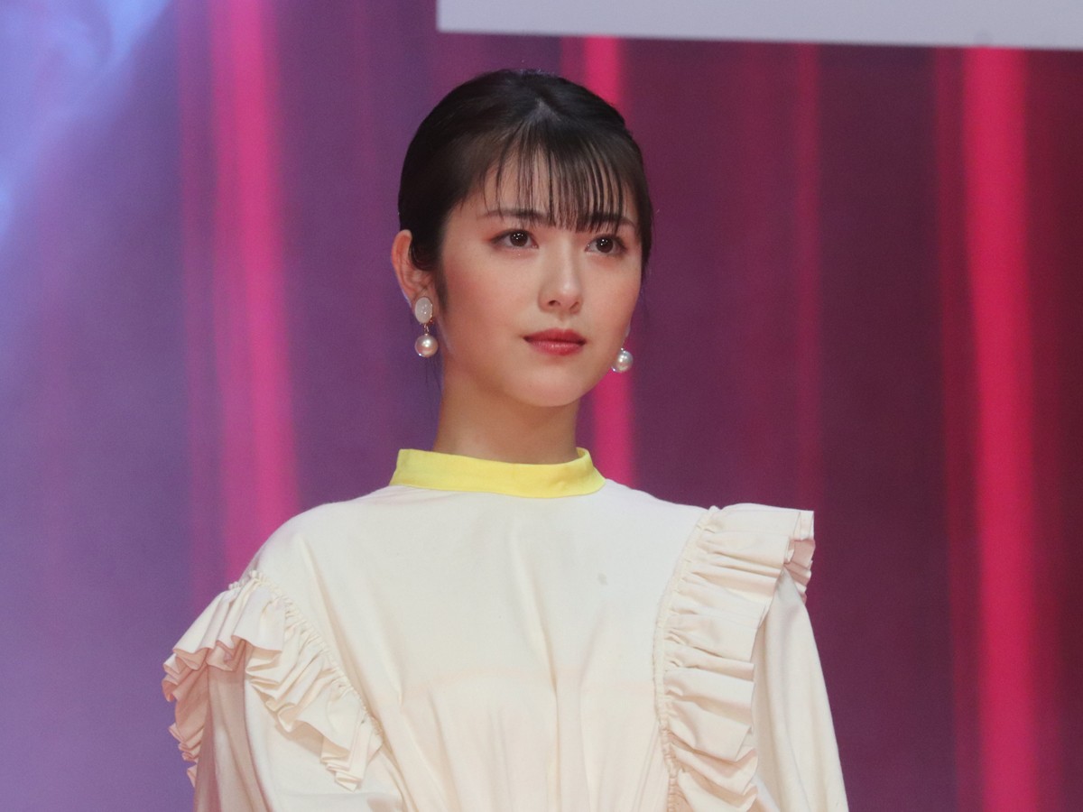 浜辺美波、大ファン『名探偵コナン』声優陣との共演に歓喜　「自然と涙がでてくる」