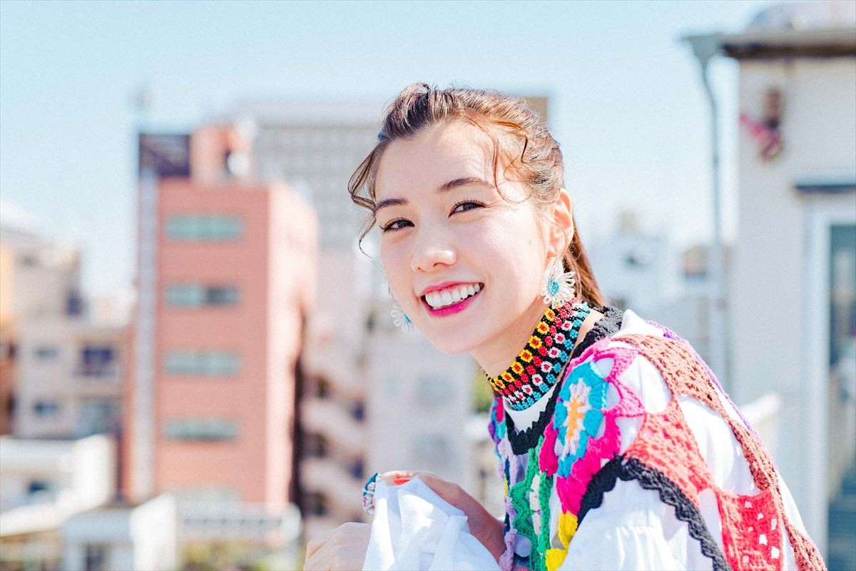 仲里依紗、YouTube開設して1年　「目標は会いに行ける女優」
