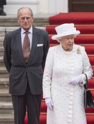 英エリザベス女王、フィリップ殿下（2015年）