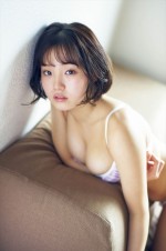 【写真】花咲ひより19歳、エモくかわいくセクシーに沖縄で撮り下ろし　1st写真集