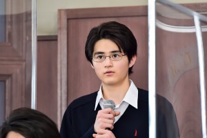 ドラマ『ドラゴン桜』制作発表会見に登場した鈴鹿央士