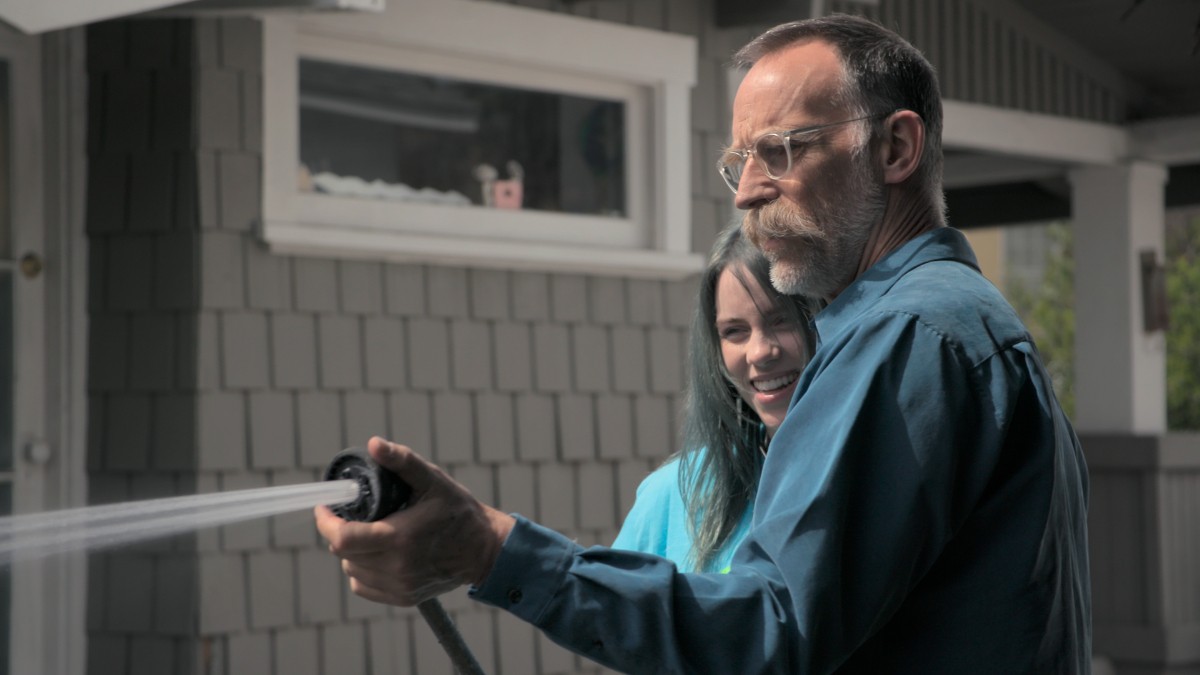 ビリー・アイリッシュ“初”のドキュメンタリー映画、6月25日公開決定＆予告解禁