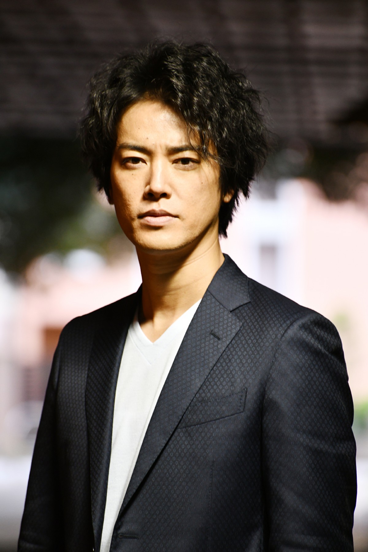 桐谷健太「エネルギッシュな作品」　70年代と現在が交錯する主演映画『ミラクルシティコザ』製作発表　