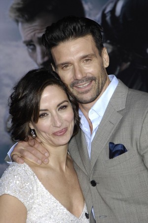 フランク・グリロと妻ウェンディ・モニツ／映画『キャプテン・アメリカ／ウィンター・ソルジャー』プレミアにて（2014年）