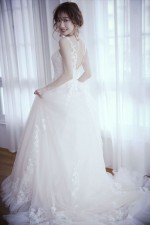 【写真】柏木由紀、美しいウエディングドレス姿に　20代最後の大人っぽい花嫁姿に大満足