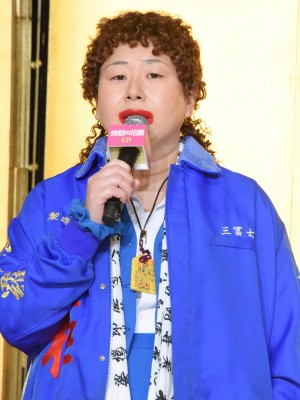 映画『地獄の花園』完成報告謝罪イベントに登場した大島美幸