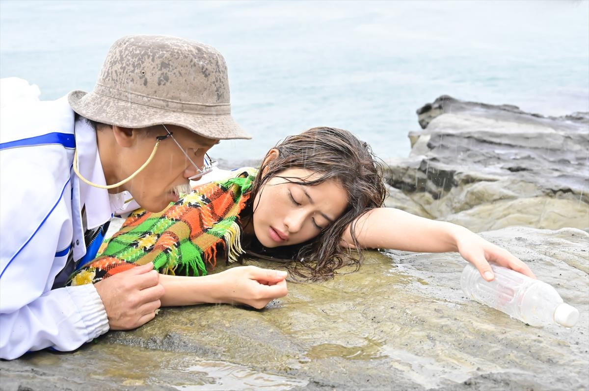 『恋はDeepに』エレベーターが急停止！　“倫太郎”綾野剛が見せた優しさにトキメキの声が殺到