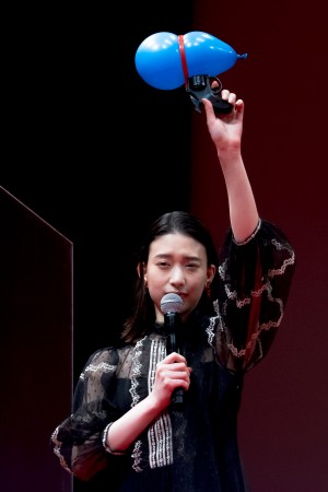 『映画 賭ケグルイ　絶体絶命ロシアンルーレット』完成披露イベントに登場した森川葵
