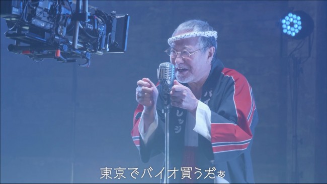 吉幾三 俺ら東京さ行ぐだ バイオハザード ヴィレッジver 熱唱 人狼メイクにも挑戦 21年4月23日 写真 ゲーム ニュース クランクイン