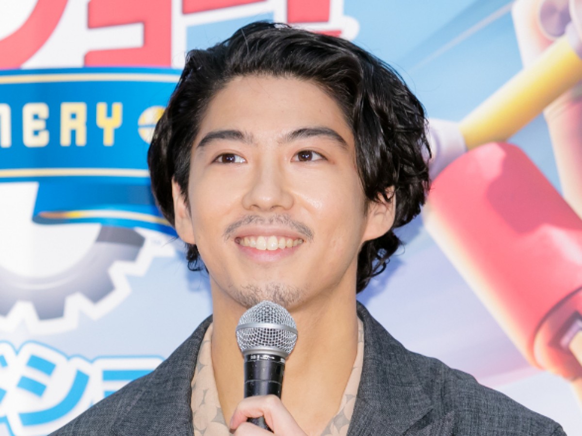 賀来賢人　“彼氏とドライブデート”風ショット　ファンもん絶「かっこよすぎます!!!」