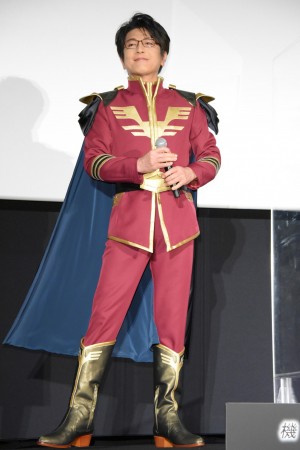 映画『機動戦士ガンダム 閃光のハサウェイ』公開直前イベントに登場した及川光博