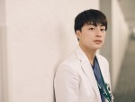 ドラマ『泣くな研修医』（テレビ朝日系）で主演を務める白濱亜嵐