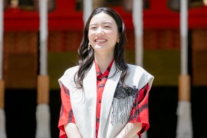 永野芽郁、映画『地獄の花園』祈願イベントに登場