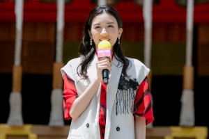 永野芽郁、映画『地獄の花園』祈願イベントに登場