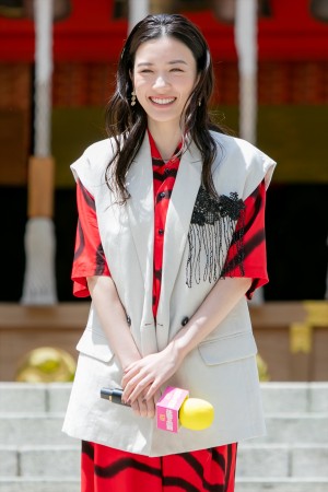 永野芽郁、映画『地獄の花園』祈願イベントに登場