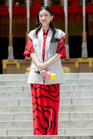 永野芽郁、映画『地獄の花園』祈願イベントに登場