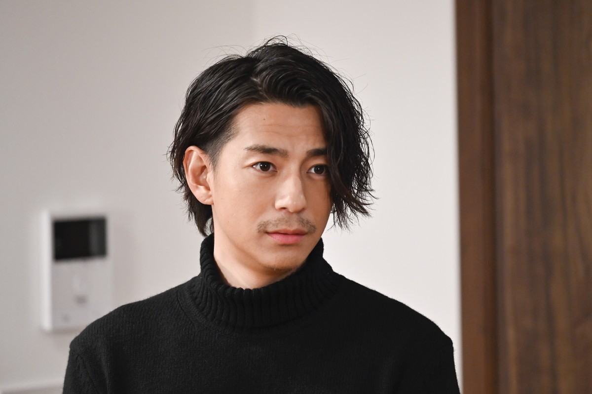 『あのときキスしておけば』第2話　“桃地”松坂桃李、“オジ巴”井浦新と同棲開始