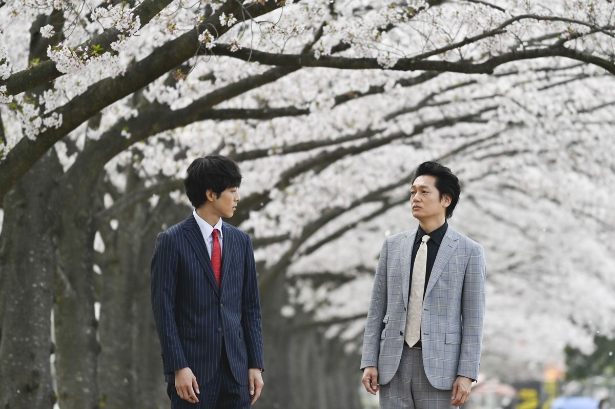 『あのときキスしておけば』上目遣い、「ママぁ！」連呼　井浦新の“入れ替わり”演技に絶賛の声