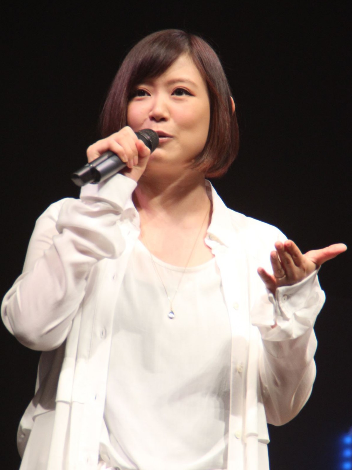 面影ある？　絢香、娘がリクエスト　5歳の頃の“歯抜け”ショット公開にネットほっこり