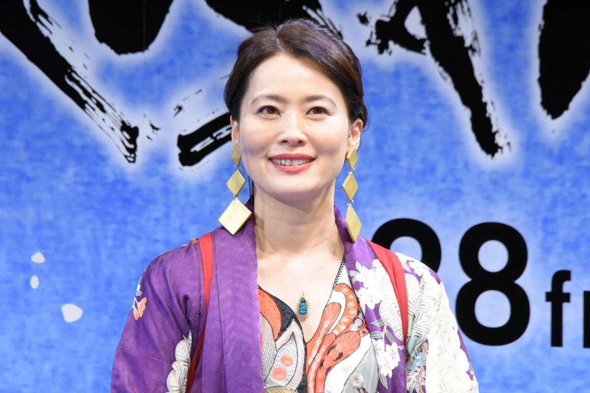 柳楽優弥「誰かハンカチを」　葛飾北斎の偉大さに圧倒されて汗？