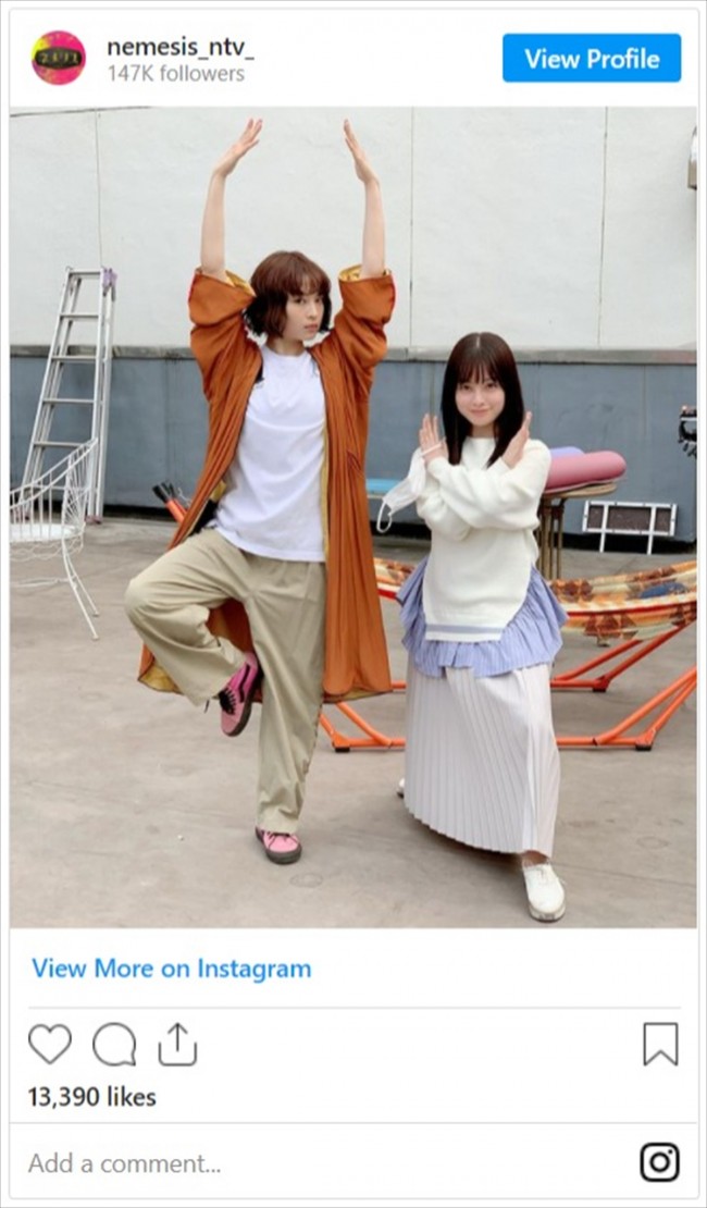 広瀬すず 橋本環奈 クセが強めな カラリパヤット ポーズに 最強かわいい の声 21年5月16日 写真 エンタメ ニュース クランクイン 広瀬すず 橋本環奈 クセが強めな カラリパヤット ポーズに 最強かわいい の声 21年5月16日 写真 エンタメ ニュース クランクイン