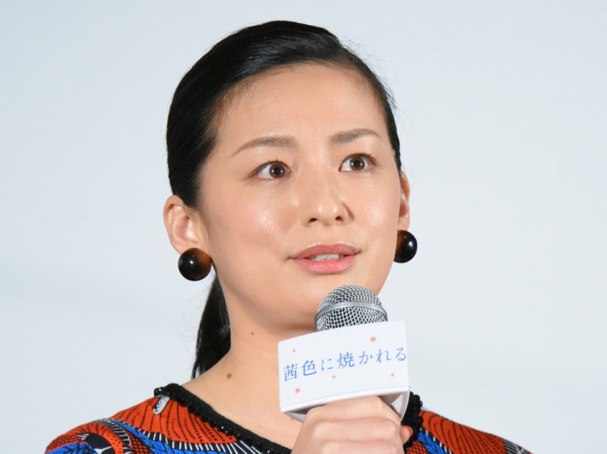尾野真千子、コロナ禍の女優業危機を号泣告白「恐怖が襲ってきた」